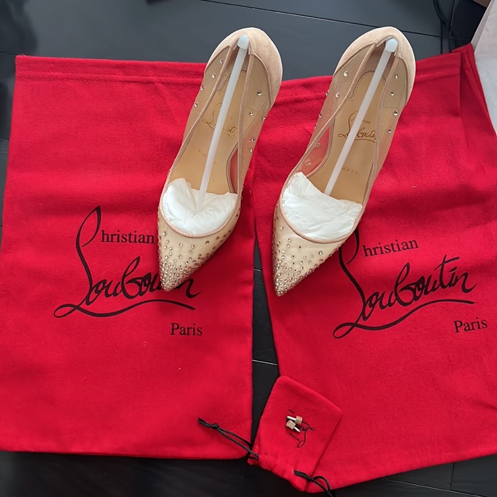 Brand new Folliest Strass,size 37. Comes with box, dust bag,recipe if requested. - Picture 5 of 5